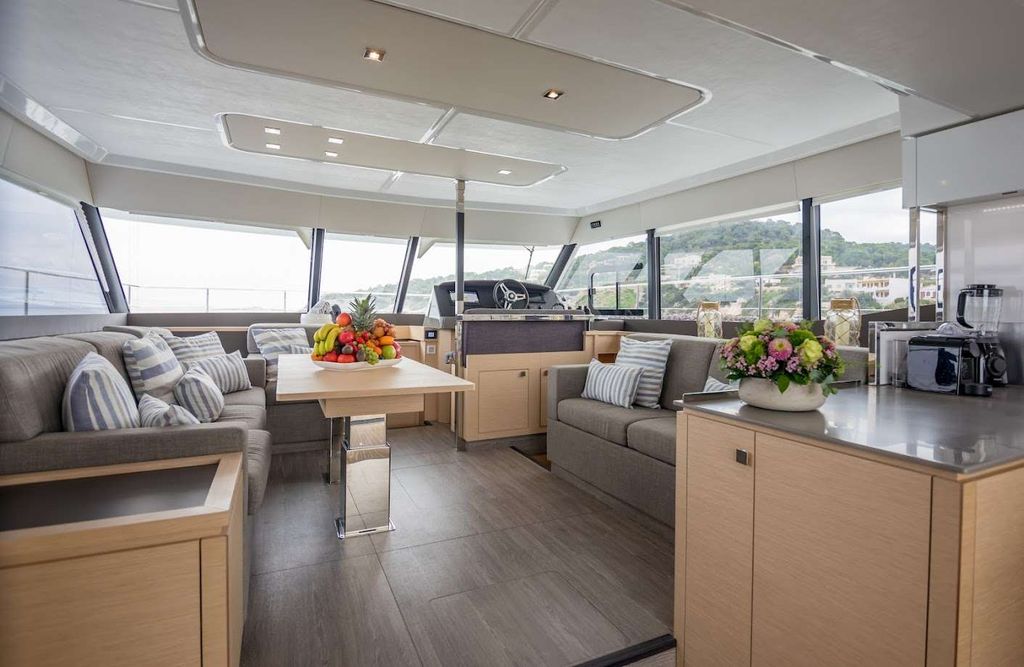 ENDLESS BEAUTY - Boat Images