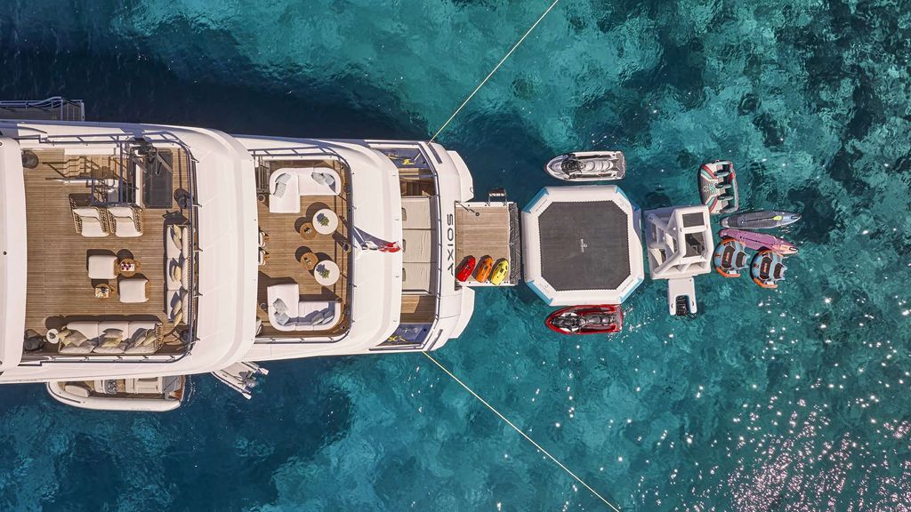 AXIOS - Boat Images