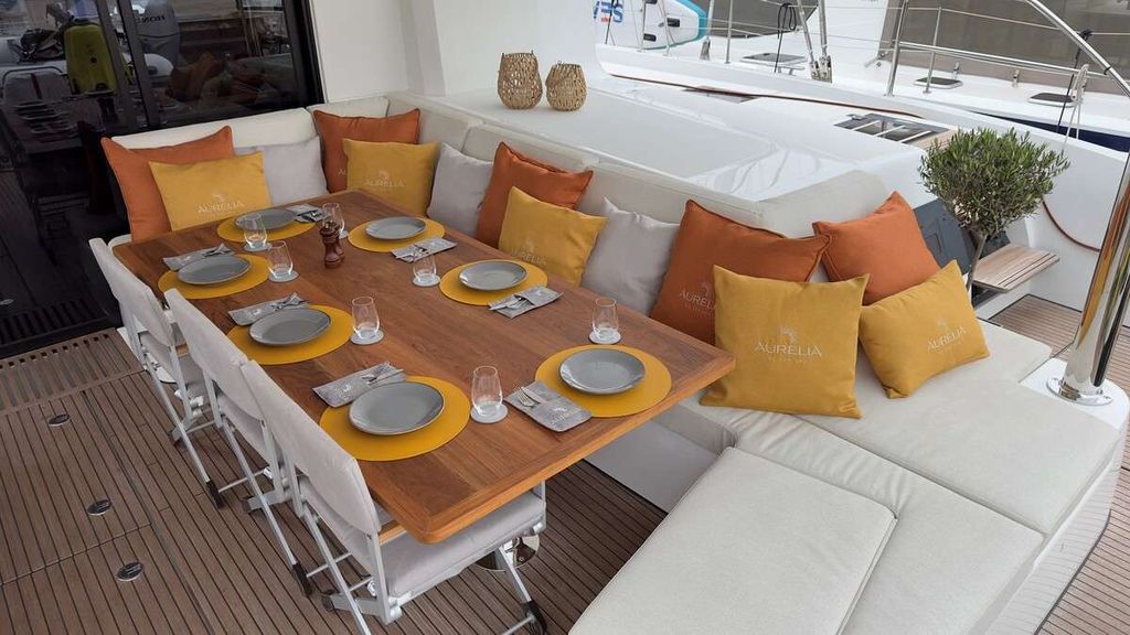 AURELIA - Boat Images