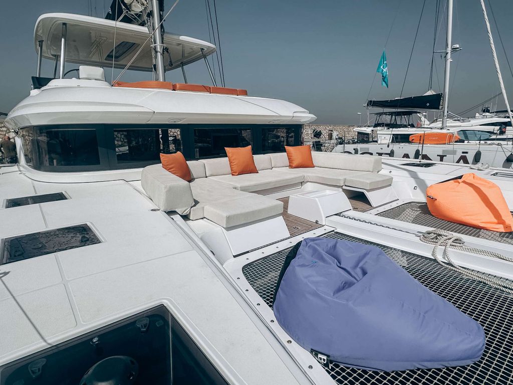 AURELIA - Boat Images