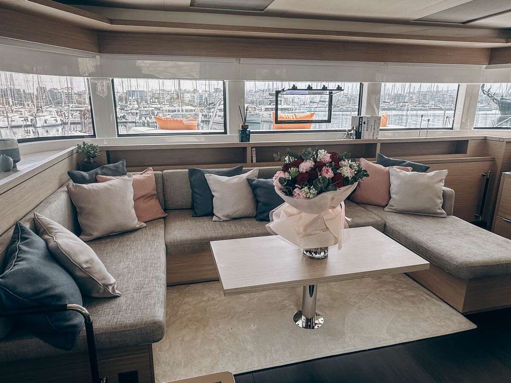 AURELIA - Boat Images