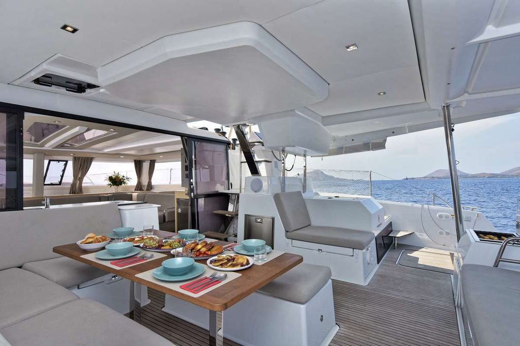 HELIDONI - Boat Images