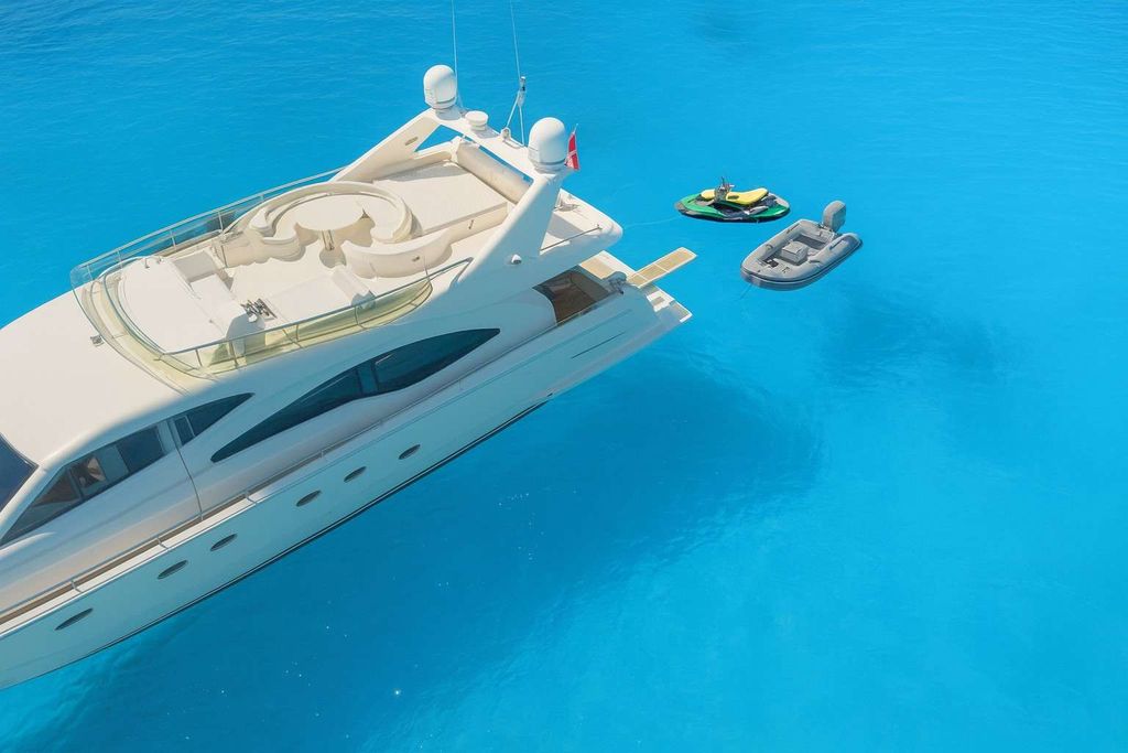 SIMPLY BRILLIANT - Boat Images