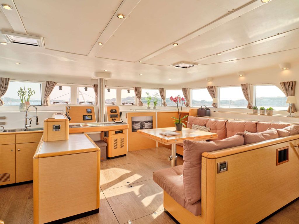 SOPHIA - Boat Images