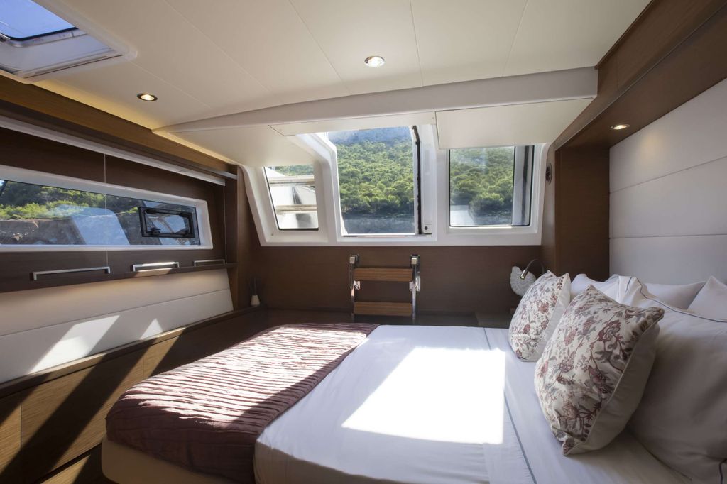 PHANTOM - Boat Images