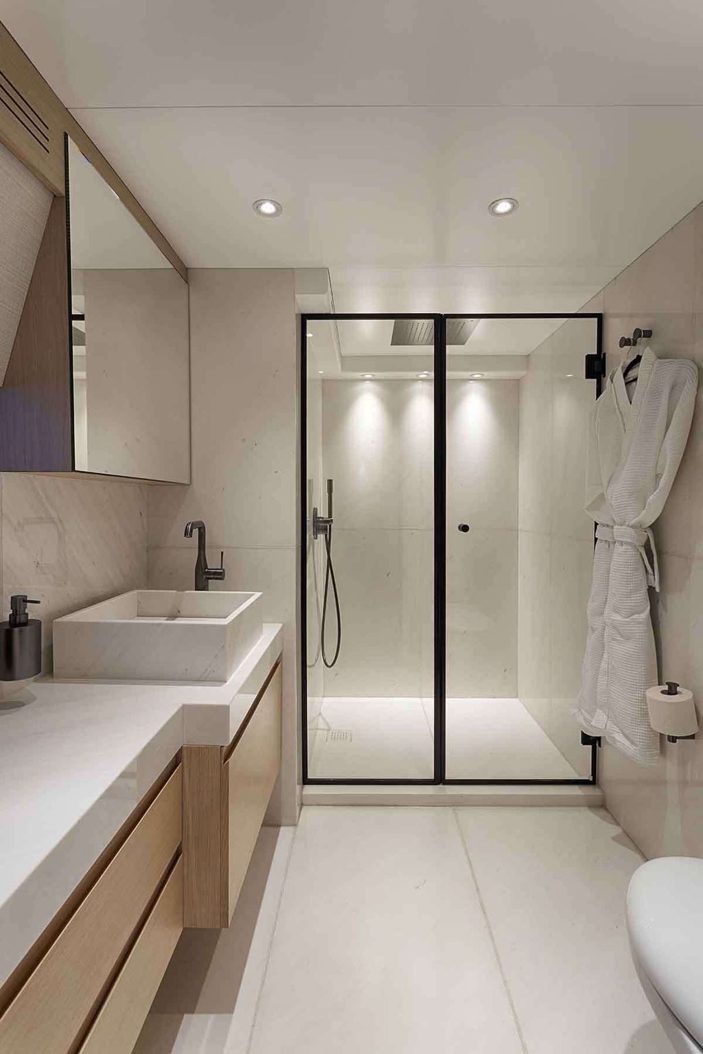 PARADISE - Boat Images