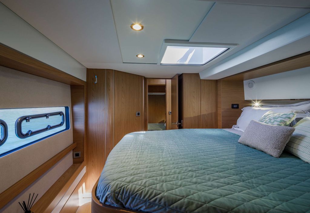 LIBRA - Boat Images