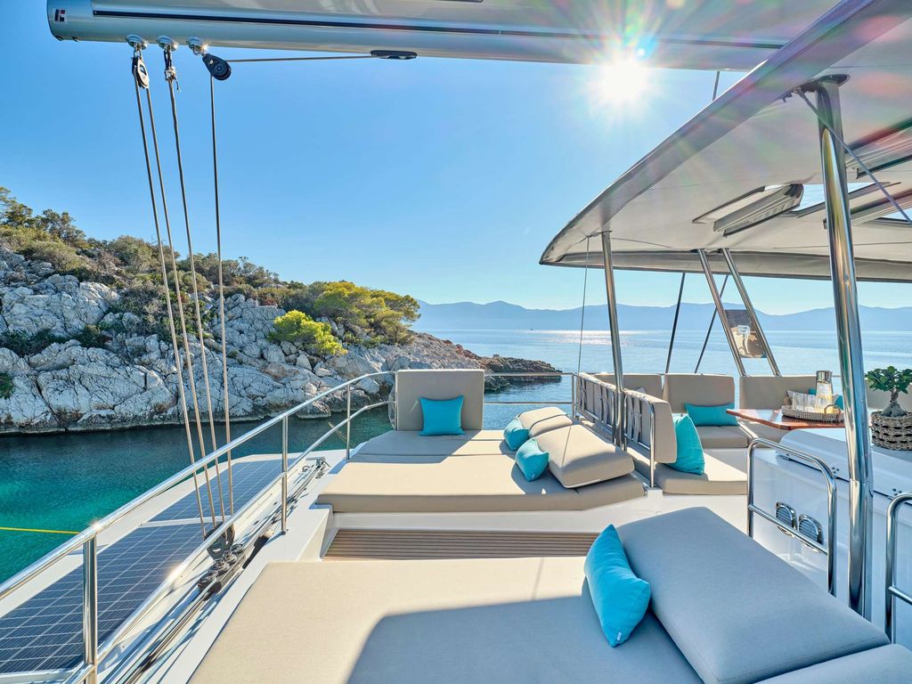 SUNMOON - Boat Images