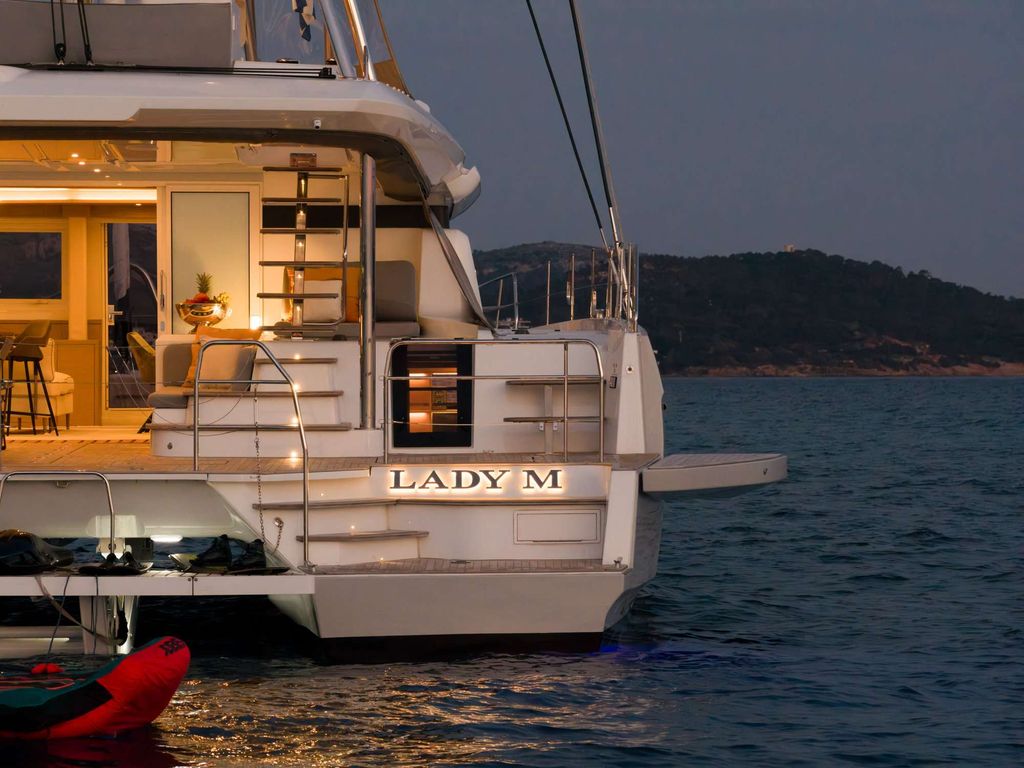 LADY M - Boat Images