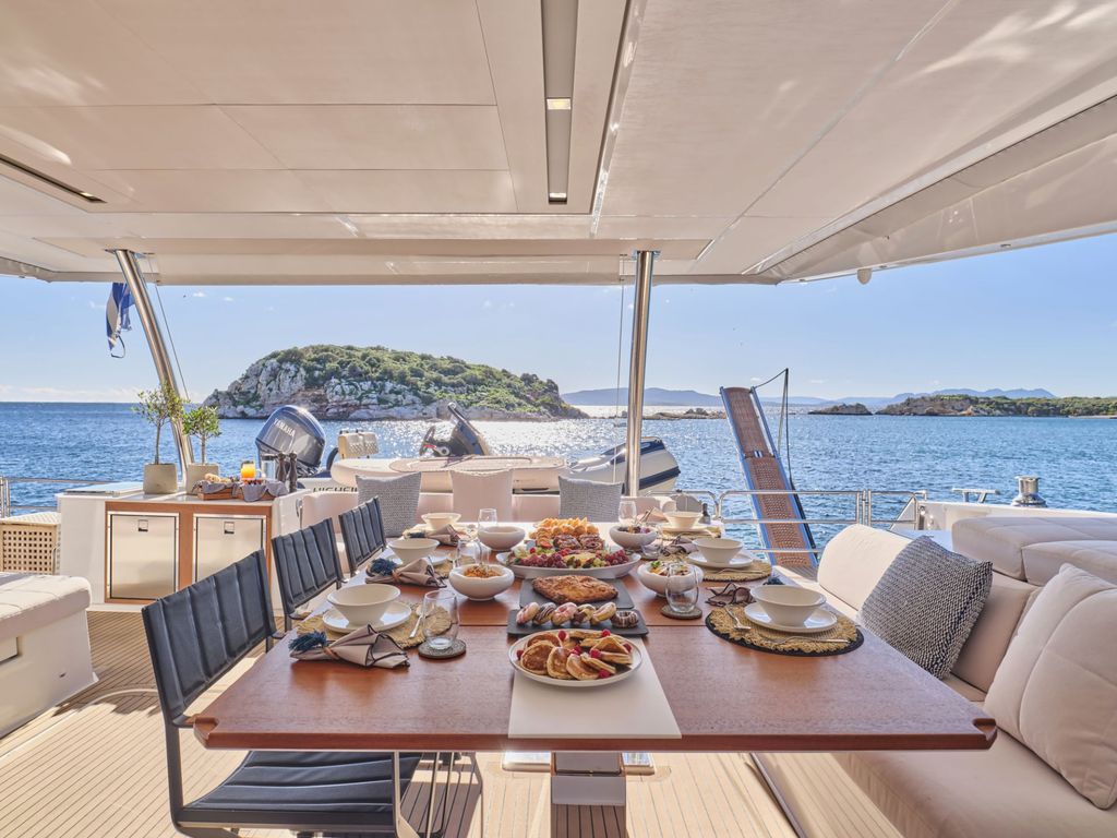 MAJESTY OF GREECE - Boat Images