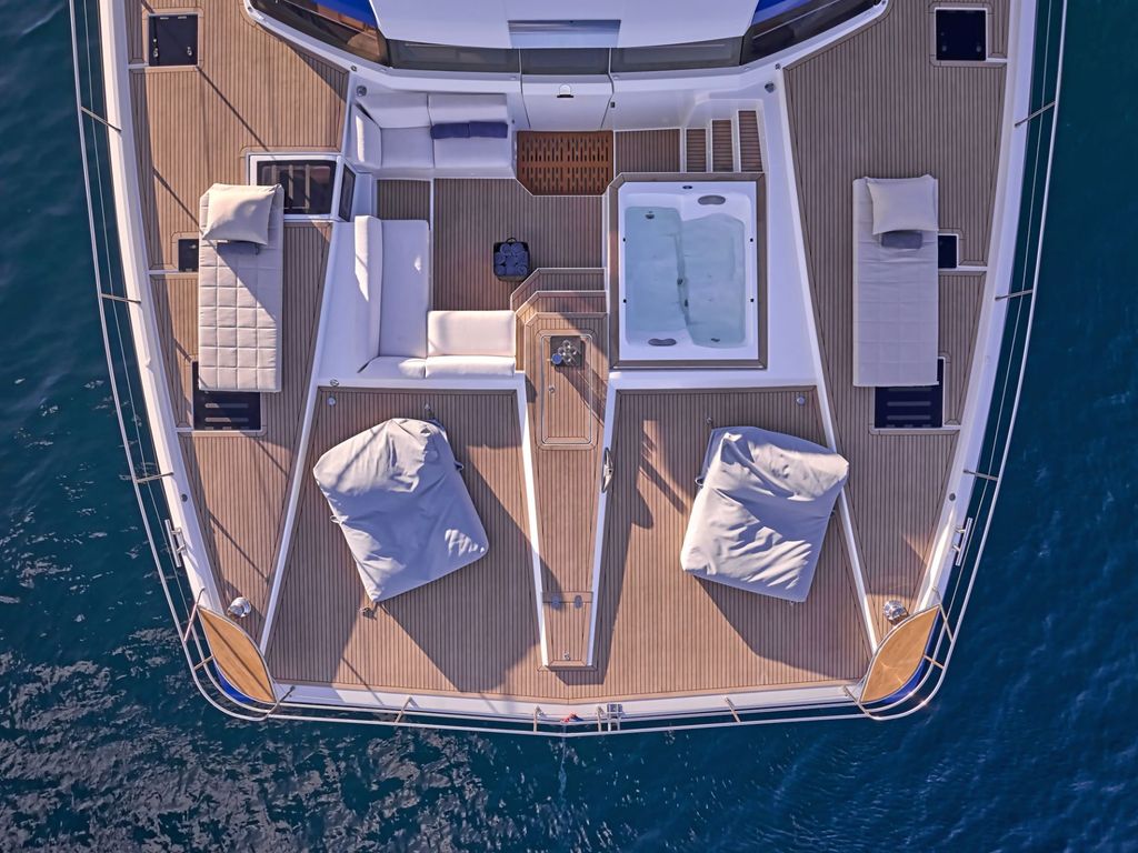 MAJESTY OF GREECE - Boat Images