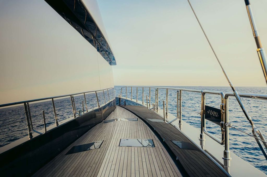 Honeymoon - Boat Images