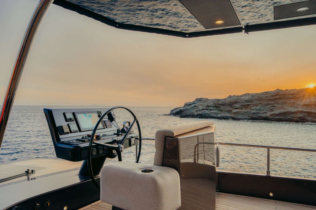 Honeymoon - Boat Images