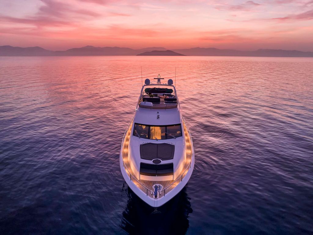 M FIVE - Boat Images