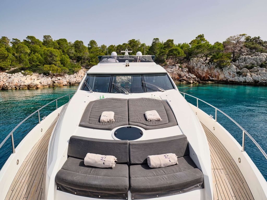 M FIVE - Boat Images