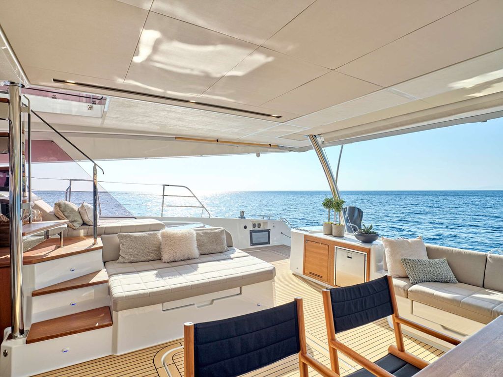 STEPHANIE - Boat Images