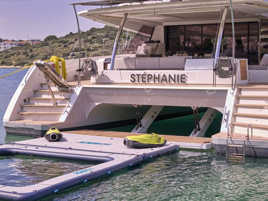 STEPHANIE - Boat Images