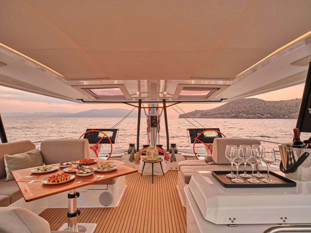 STEPHANIE - Boat Images