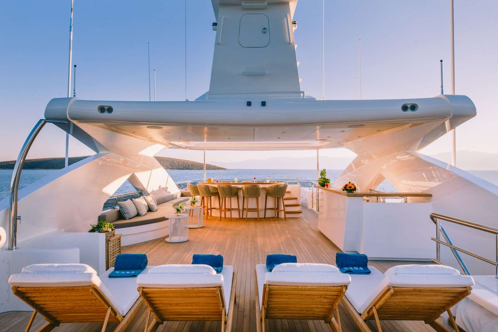 XANA - Boat Images