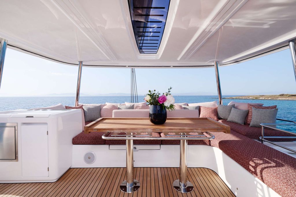 DREAM - Boat Images