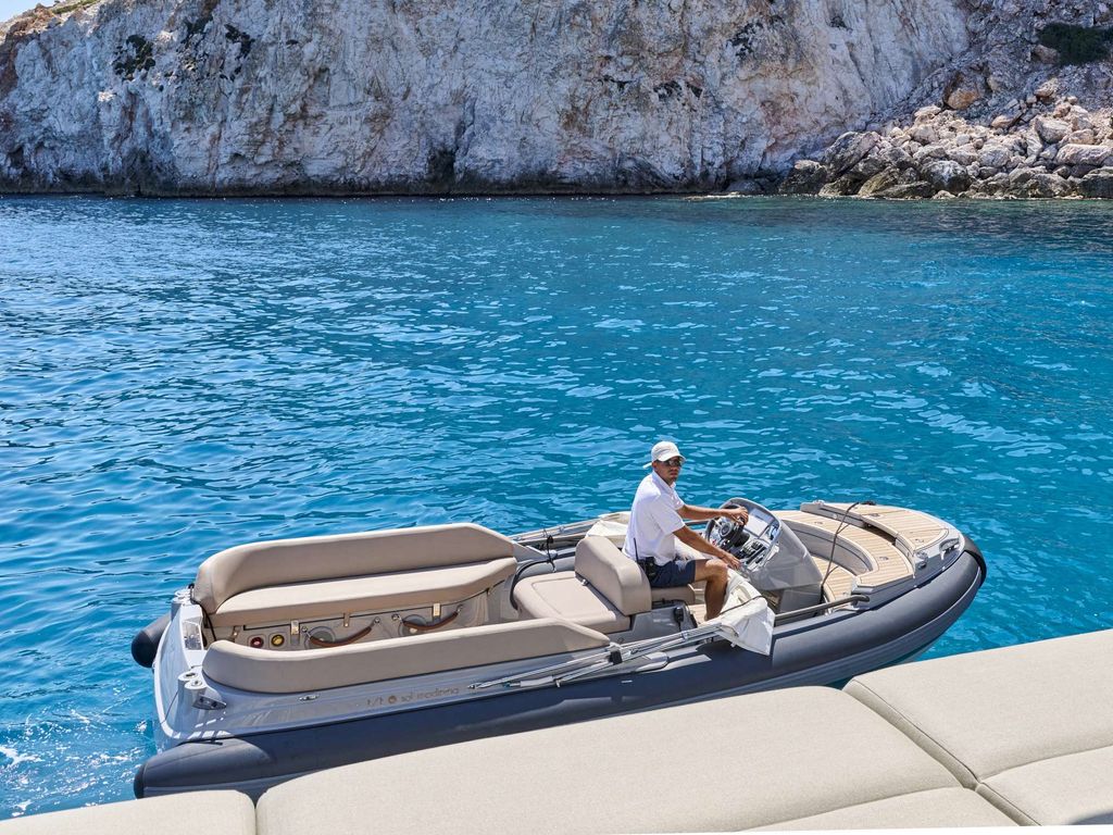 SOL MADININA - Boat Images