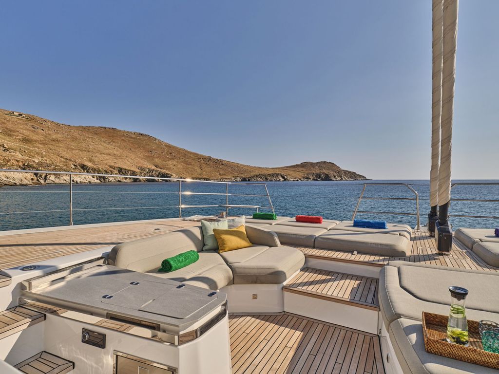 SOL MADININA - Boat Images