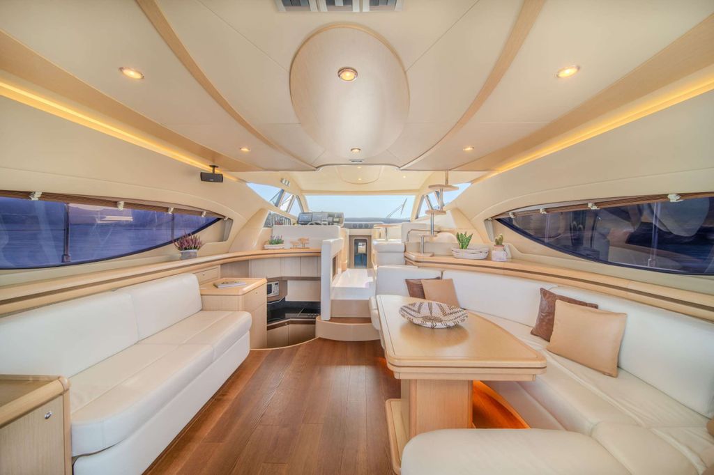 CARTE BLANCHE - Boat Images