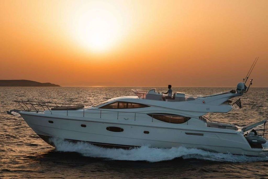 CARTE BLANCHE - Boat Images