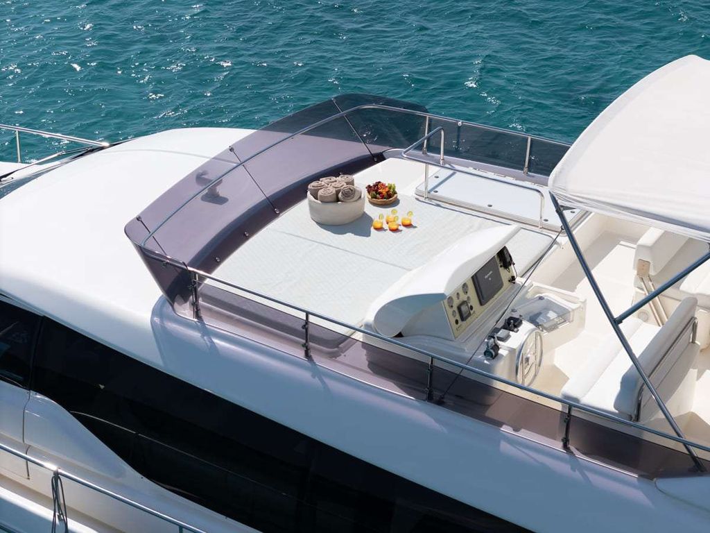 ESCAPE - Boat Images