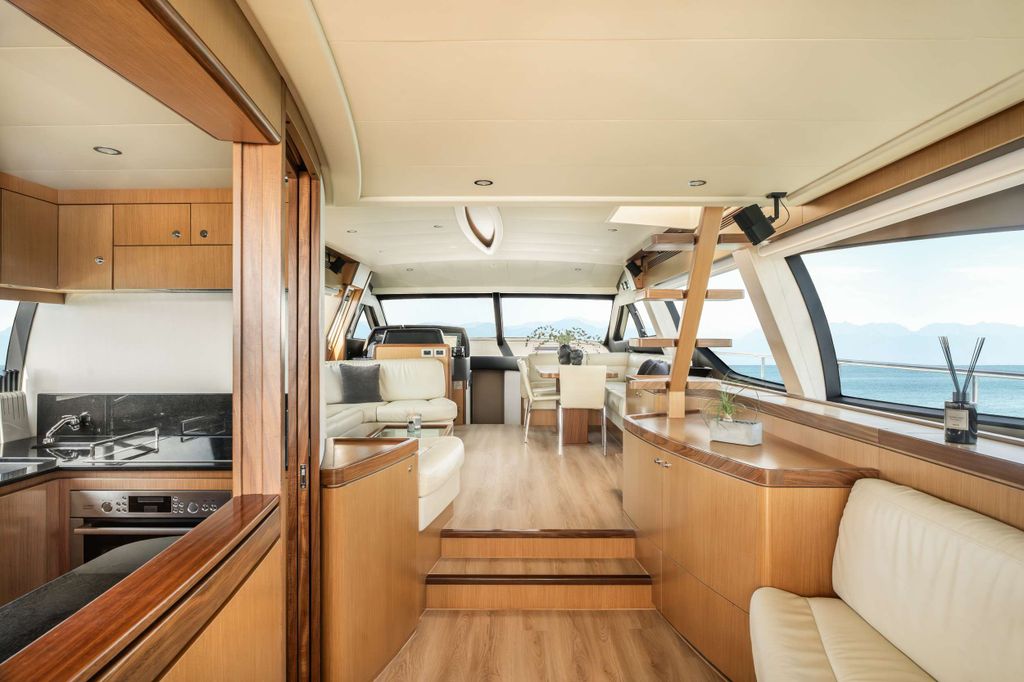 ESCAPE - Boat Images