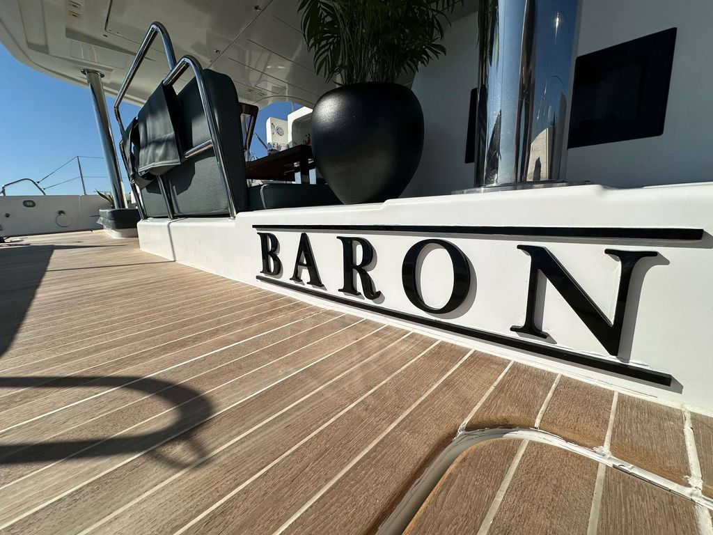 BARON - Boat Images