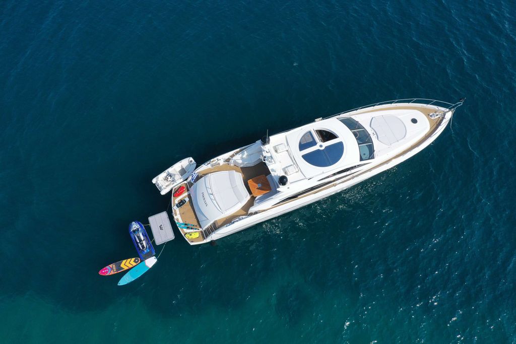 PHOENIX - Boat Images