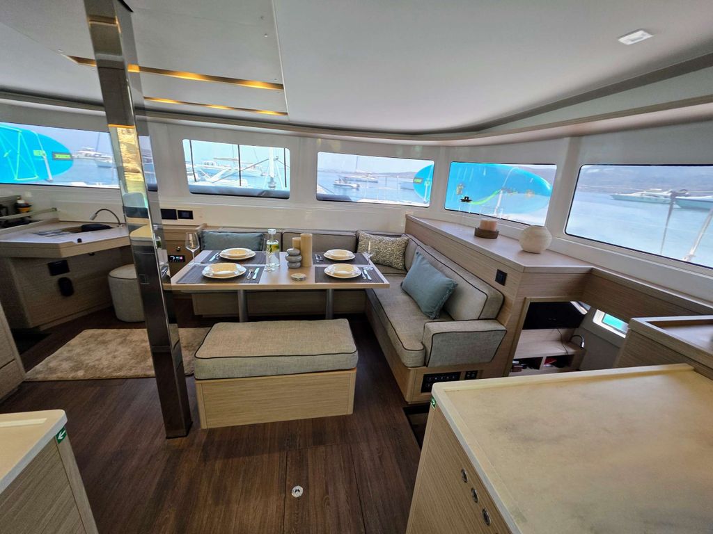 ZALINA - Boat Images