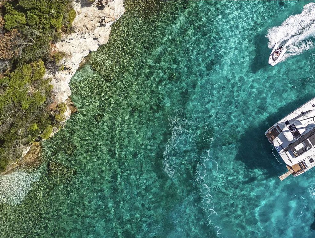 SOLANA - Boat Images