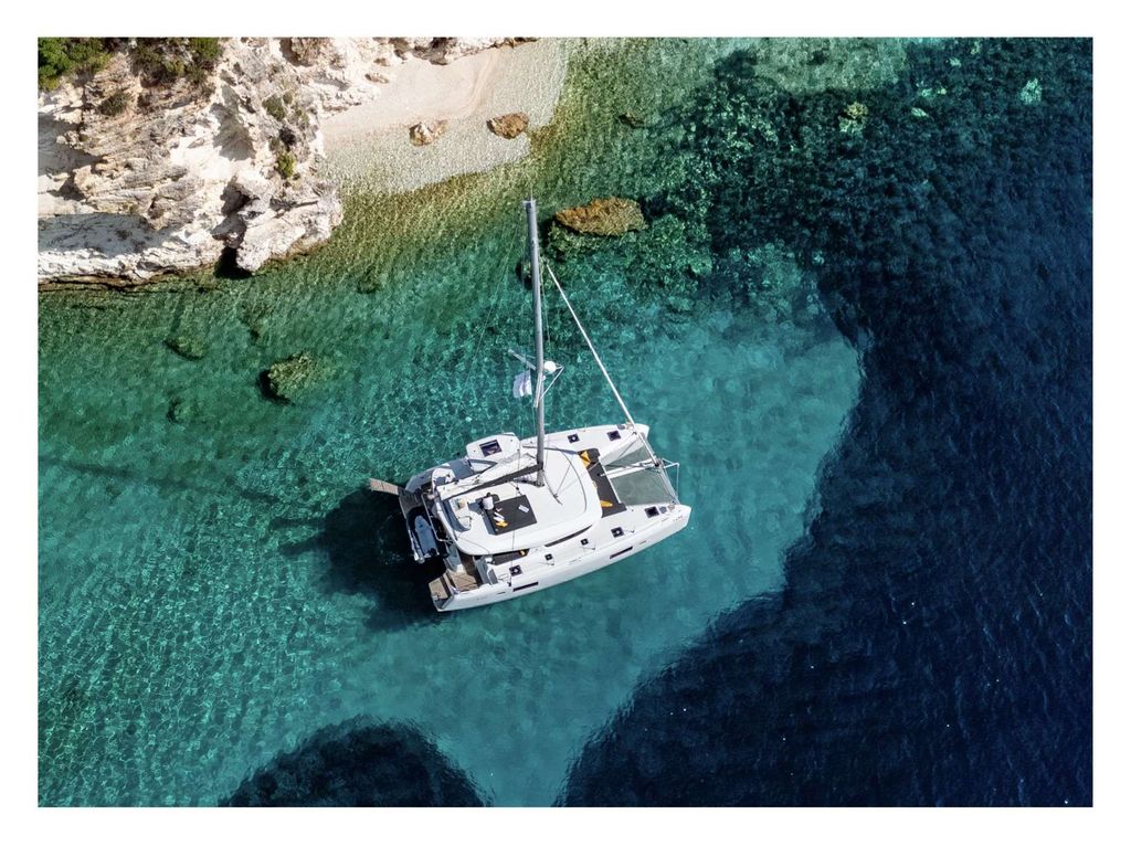 LUNA - Boat Images