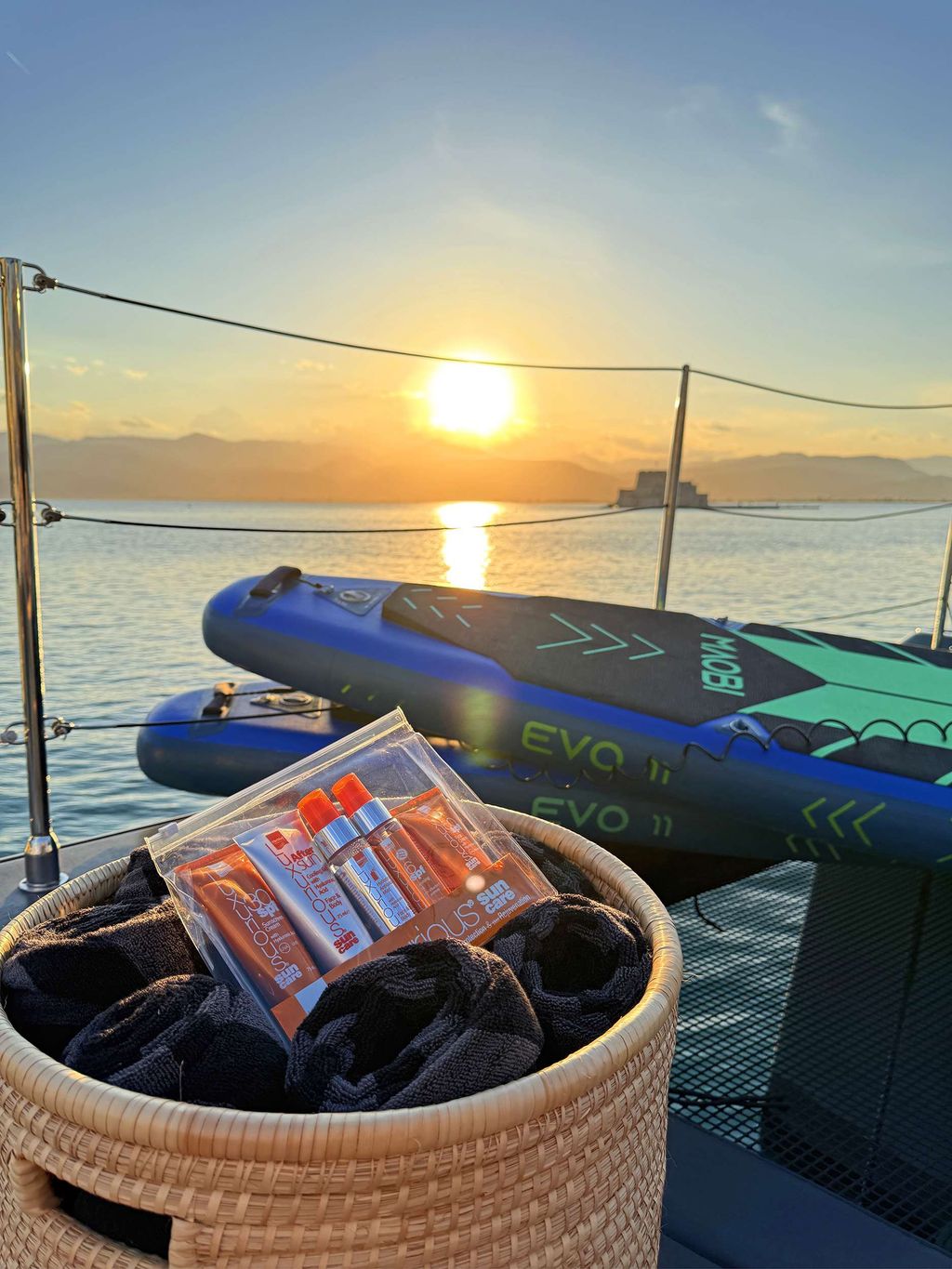 SERENITY - Boat Images