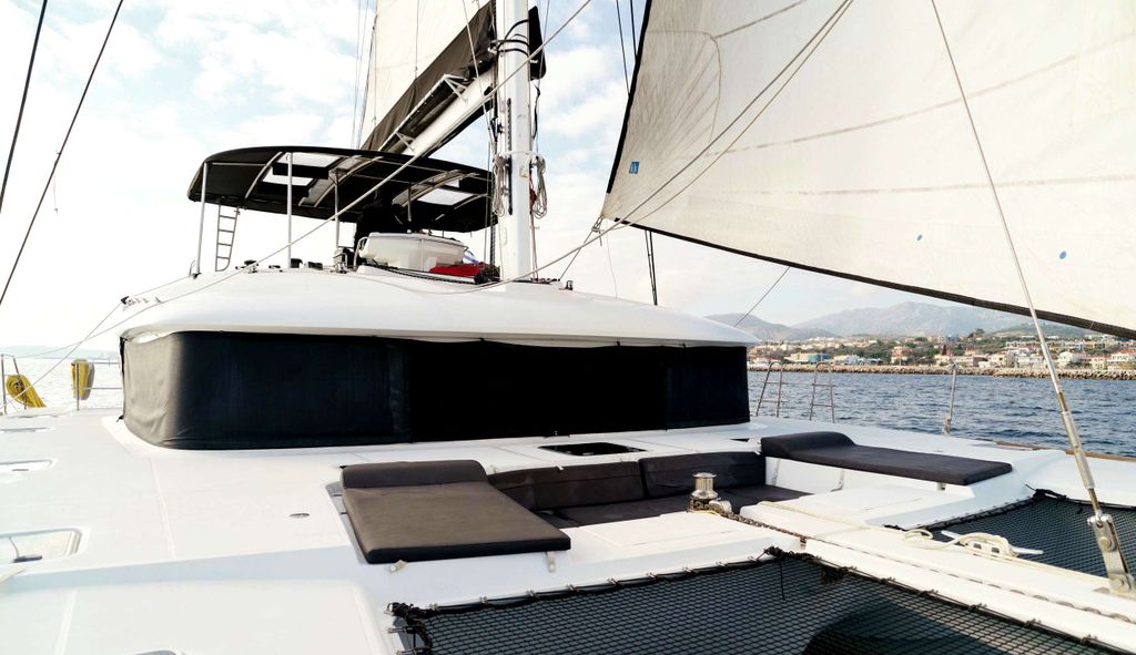 AURA - Boat Images