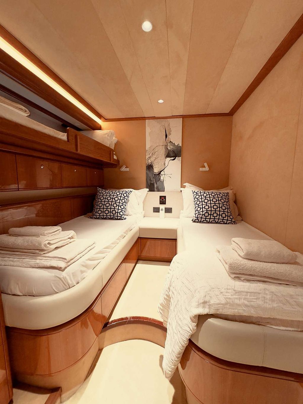 ARCELIA - Boat Images