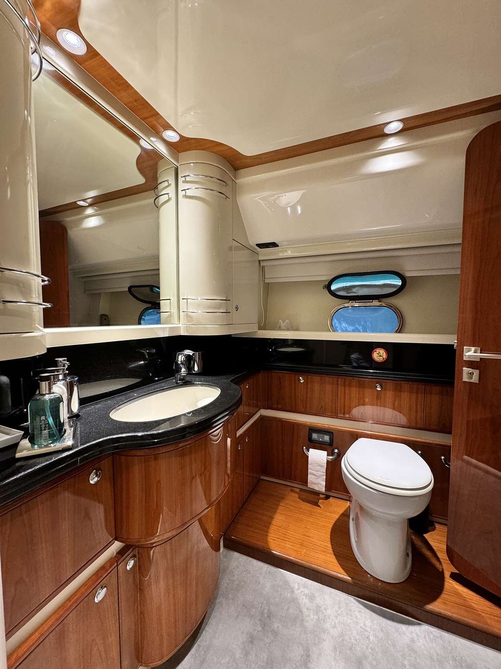 ARCELIA - Boat Images