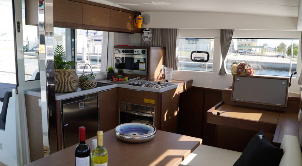 Aello – Lagoon 40 - Boat Images