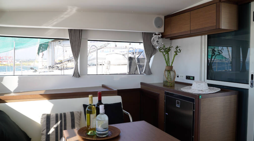 Aello – Lagoon 40 - Boat Images