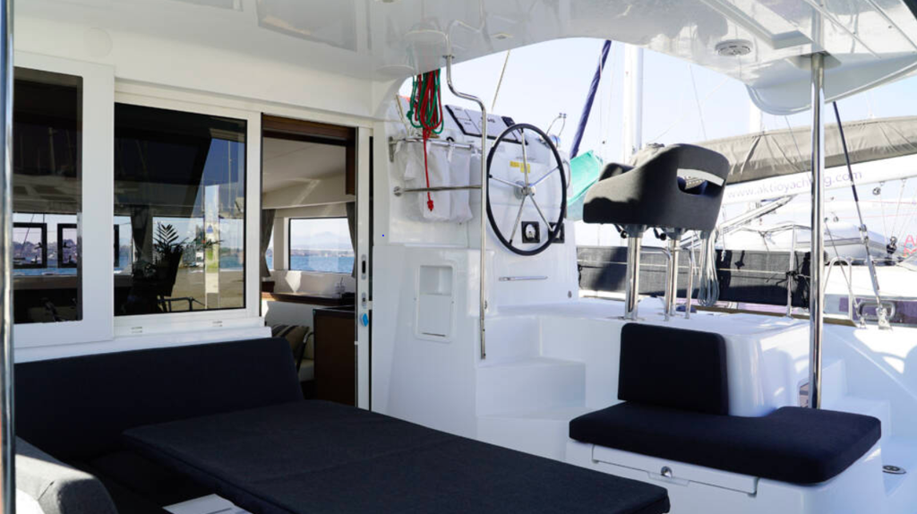 Aello – Lagoon 40 - Boat Images