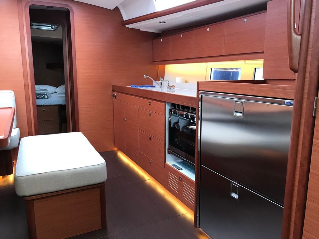Elsa – Dufour 460 GL - Boat Images