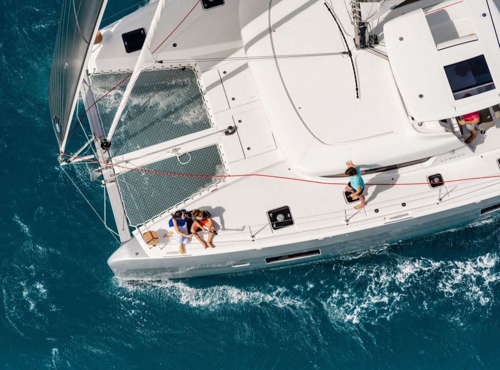 Queen Annezia – Lagoon 42 - Boat Images