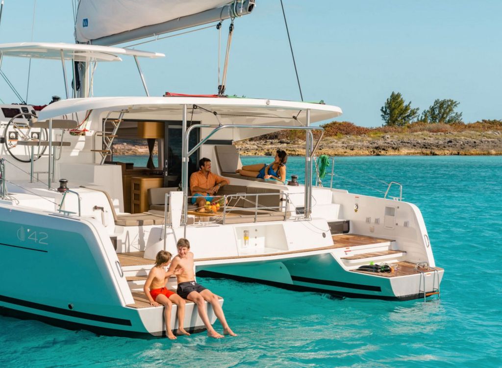 Queen Annezia – Lagoon 42 - Boat Images