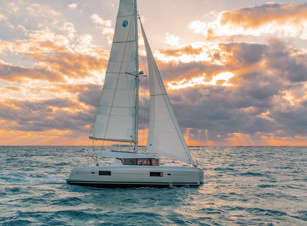 Queen Annezia – Lagoon 42 - Boat Images
