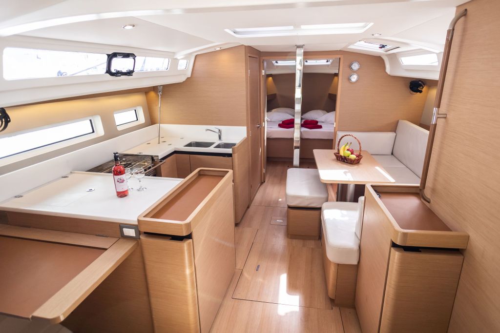 Irini – Sun Odyssey 440 - Boat Images