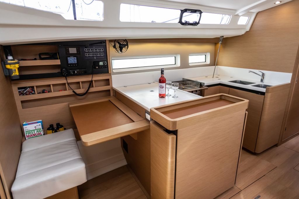 Irini – Sun Odyssey 440 - Boat Images