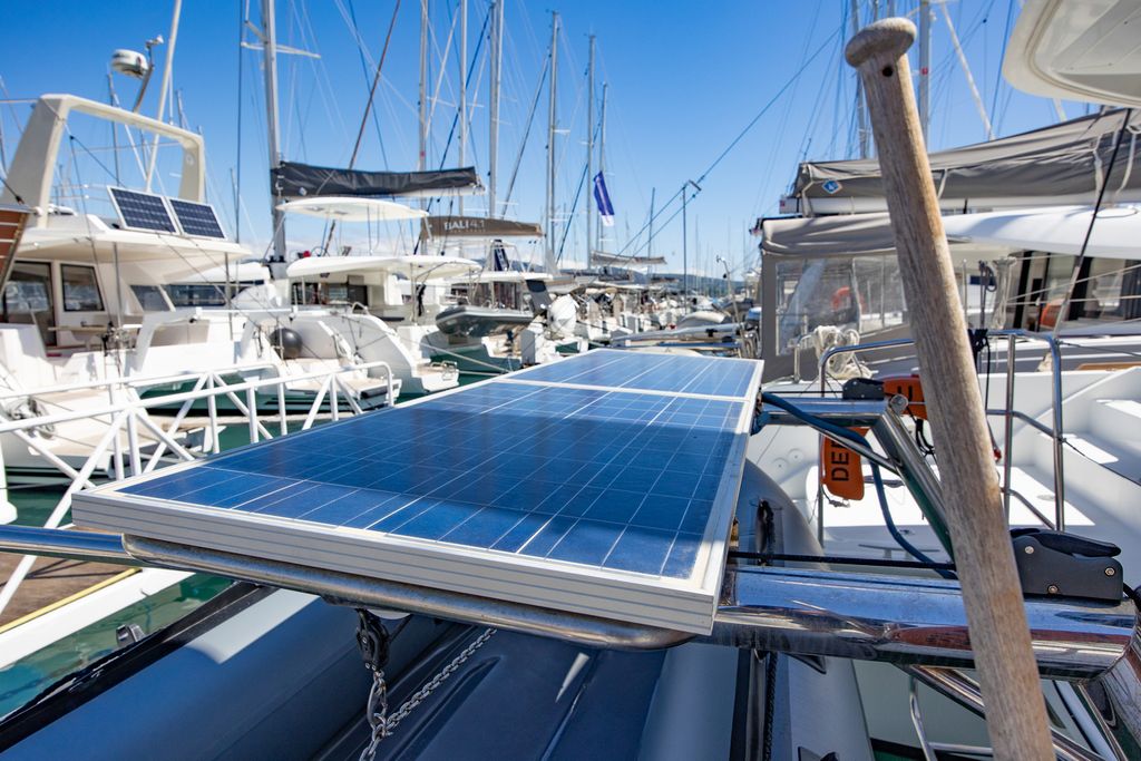 Deep Blue – Lagoon 39 - Boat Images