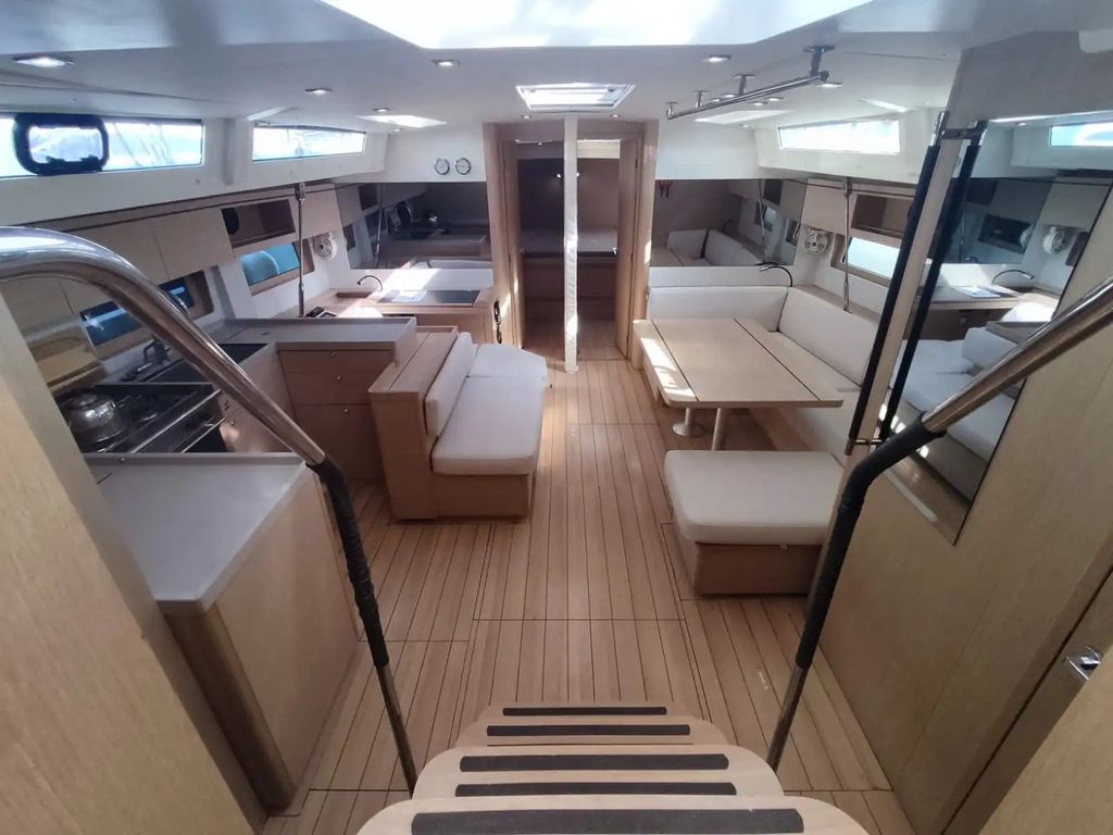 Beneteau Oceanis 51.1 Pre-Owned Yacht for Sale in Greece - Boat Images